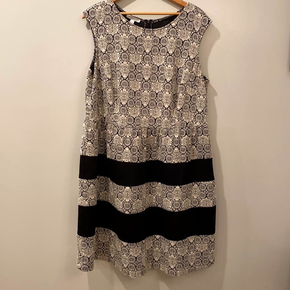 Knit black and white floral stripe dress